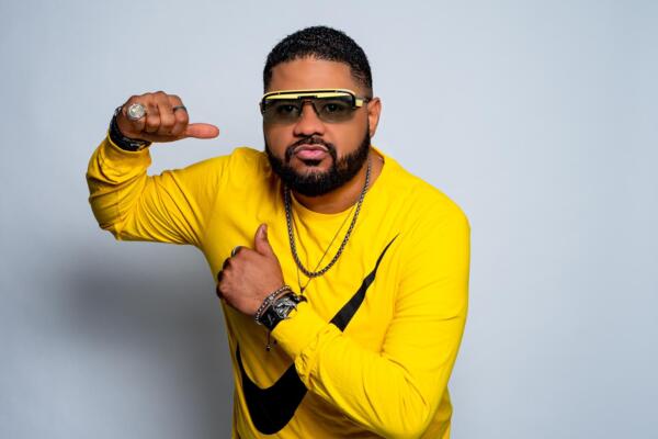  Disc jockey Juan dominicano Carlos Cuello García