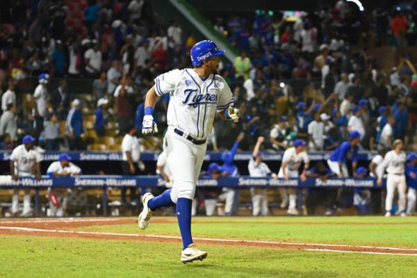 Ramón Hernández dio jonrón y sencillo con dos carreras remolcadas