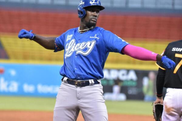 Ronny Mauricio, el cuarto mejor prospecto de los Mets según MLB Pipeline, estaba jugando en LIDOM al momento de sufrir la lesión.