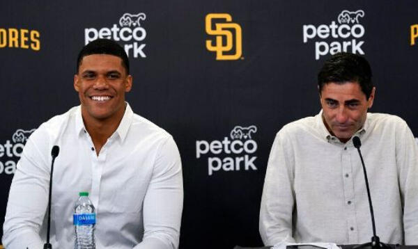 Juan Soto y A.J. Preller. / Fuente externa.