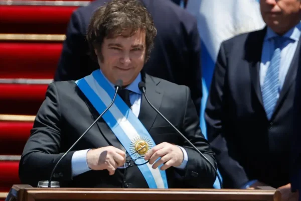 Justicia argentina suspende cautelarmente reforma laboral de Milei