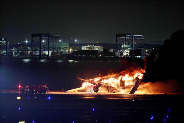 Confirman cinco muertos en accidente de dos aviones en Tokio. Fuente: externa.