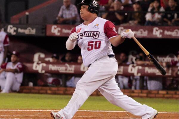 Gigantes superan a los Leones 4-3 en el Julian Javier