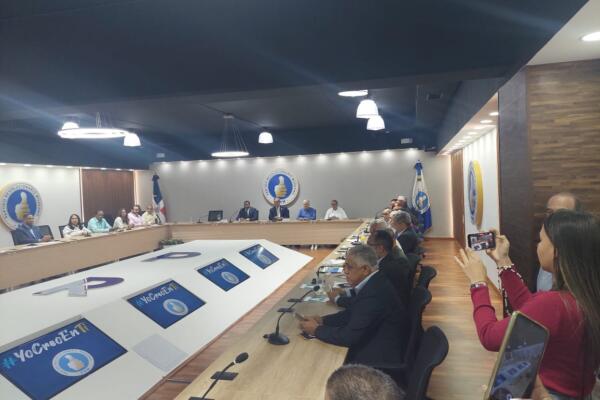 Abinader se reúne este miércoles con partidos aliados