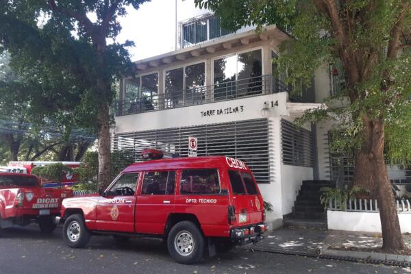 En el edificio evacuado murió una joven mujer y su bebe de dos meses.
Foto: Jonan 