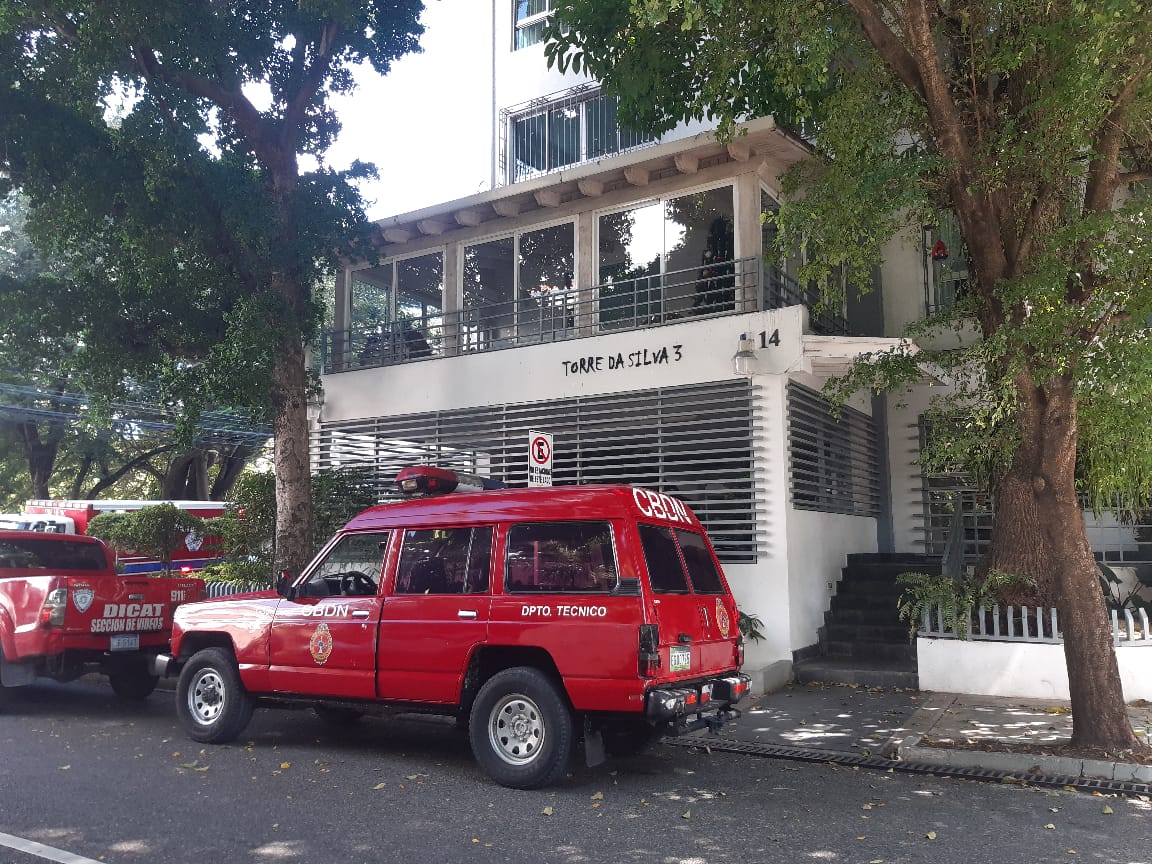 En el edificio evacuado murió una joven mujer y su bebe de dos meses. Foto: Jonan González