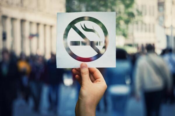 Hace 20 años, uno de cada tres adultos fumaba, hoy el tabaquismo afecta uno de cada cinco. Es la prueba de que las políticas de salud pública funcionan. Sin embargo, la industria tabaquera sigue al acecho. Foto: fuente externa.