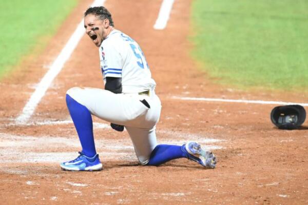 Tigres sacan las garras al vencer 7-4  a los Gigantes 