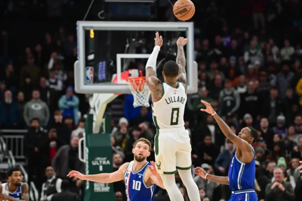En otros resultados de la NBA, Karl-Anthony Towns anotó 17 en la victoria de Minnesota Timberwolves sobre LA Clippers.