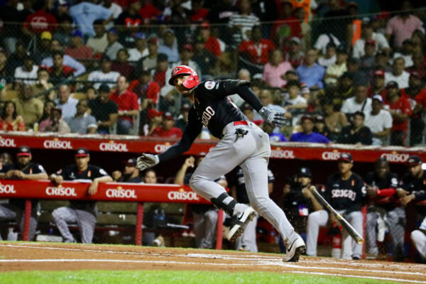 Leones vencen 6-2 a los Tigres y las Estrellas  8-5 a los Gigantes