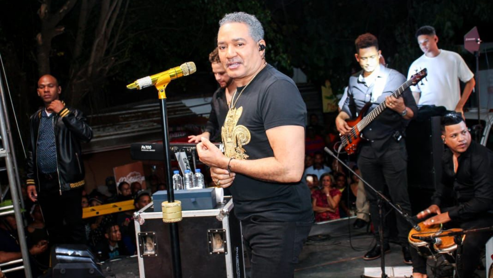 Frank Reyes durante su presentación en las patronales. Foto: Fuente externa