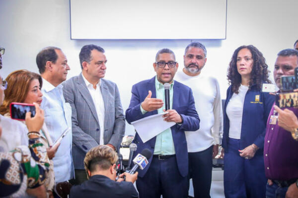 JCE inicia proceso de clonado de los equipos que usarán en las elecciones municipales. (Foto: fuente externa)