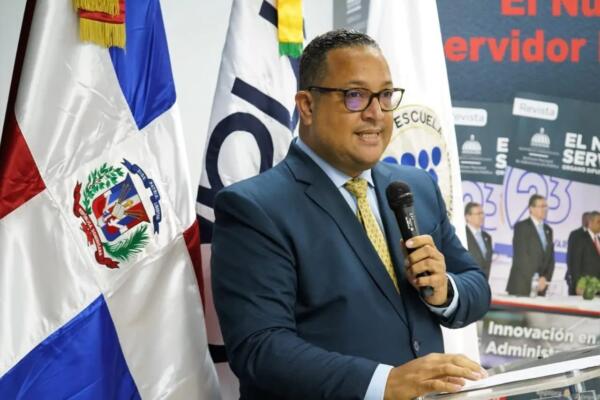 El director general del INAP, Cristian Sánchez Reyes. Foto: fuente externa.