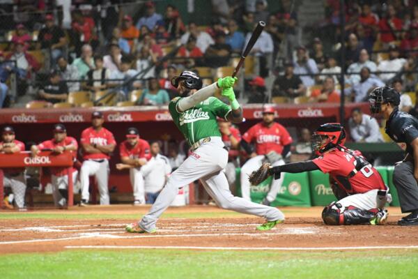 Estrellas vuelven a la cima con triunfo 3-0 ante los Leones 