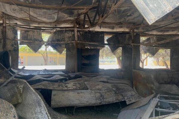Imagen de una de las aulas afectada por el incendio. (Foto: Fuente externa)