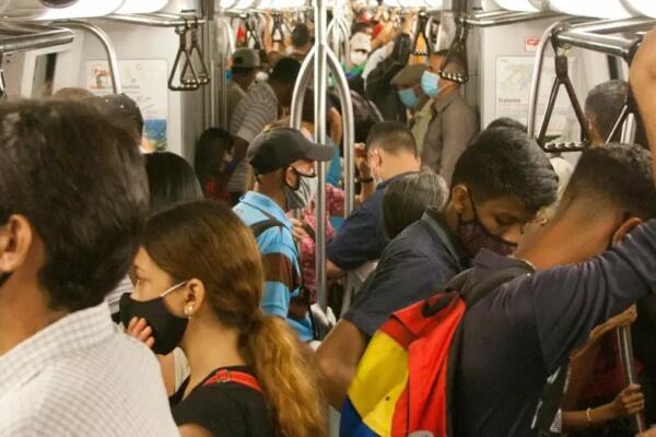 Interior de un metro en Caracas, Venezuela. Foto: fuente externa.