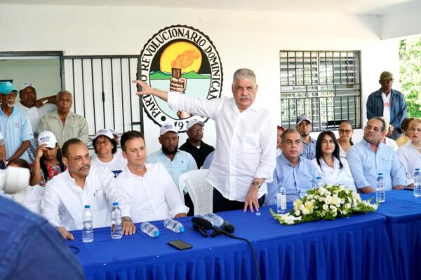 Miguel Vargas Maldonado encabezó un recorrido en Puerto Plata. (Foto: Fuente externa)