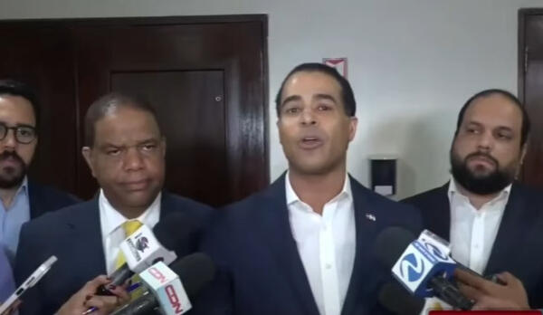 Dirigentes del PLD. Foto: fuente CDN Digital. 