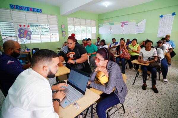 Feria de Vinculación del Plan Nacional de Viviendas Familia Feliz. (Foto: Fuente externa).