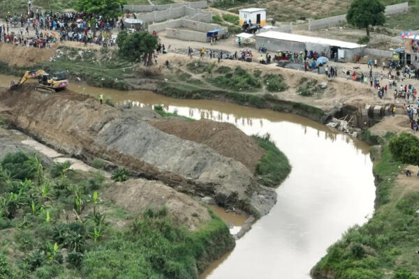 Construcción del canal de Pittobert, río Dajabón-Masacre. FOTO: Fuente externa