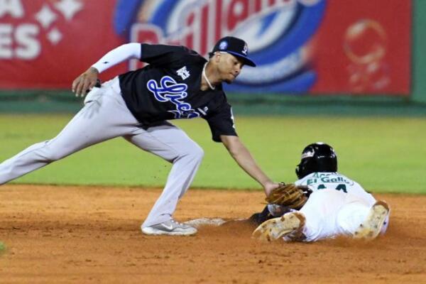 Estrellas extienden a cinco racha de victorias al vencer 2-0 a Tigres