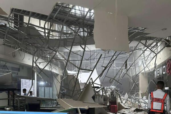 Edificación colapsada tras terremoto en el sur de Filipinas. FOTO: Fuente externa