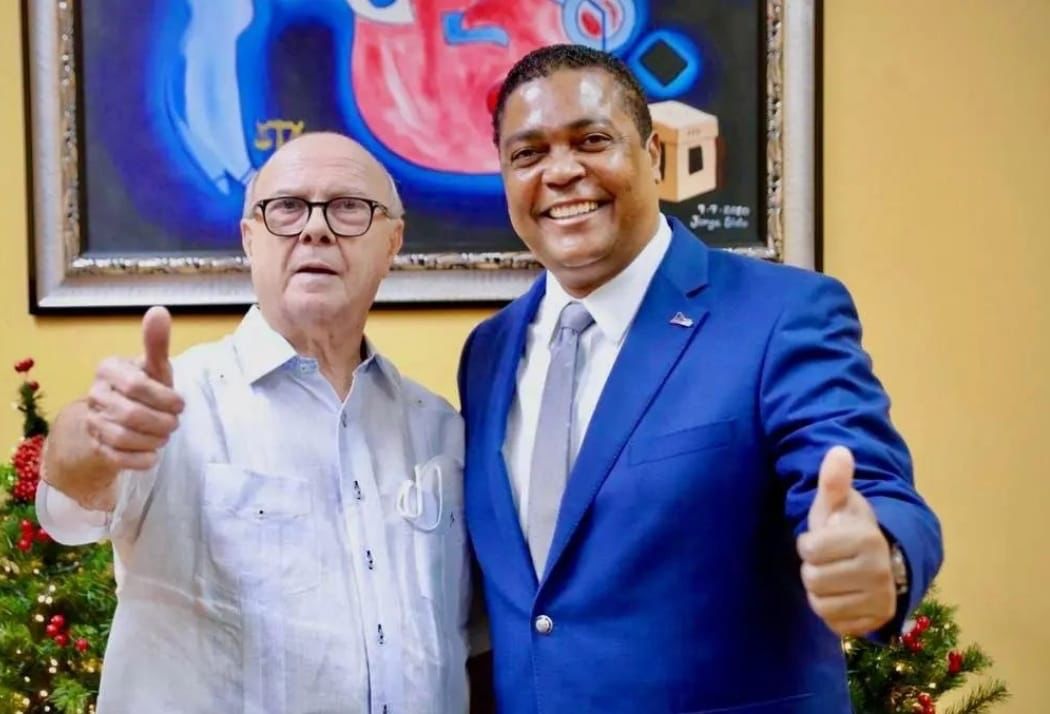 Víctor D’Aza junto a Hipólito Mejía encabezará marcha caravana del PRM. (Foto: Fuente externa).