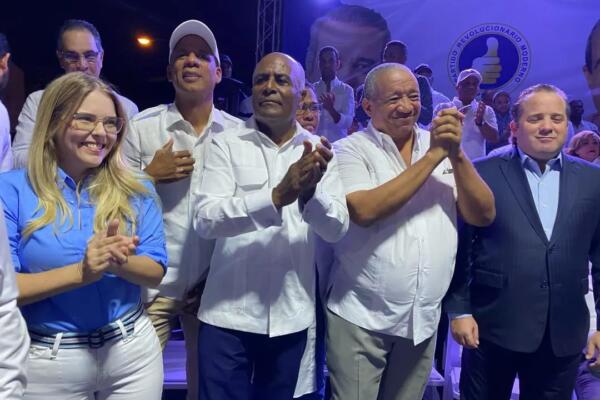 Paliza encabeza reunión en Hato Mayor. (Foto: Fuente Externa)