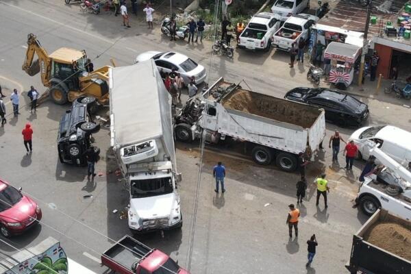 911 en accidente de tránsito en Santiago (foto: fuente externa)