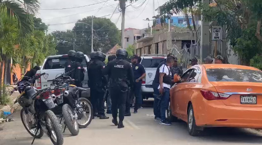 Matan de cuatro disparos a un hombre en el residencial El Ejecutivo, en Santiago. (Foto: fuente externa)