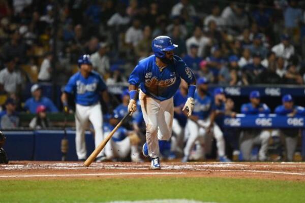 Emilio Bonifacio el héroe en triunfo 9-2 de los Tigres sobre Estrellas
