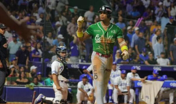 José Barrero disparó un cuadrangular clave en la victoria de las Estrellas. / Fuente externa.