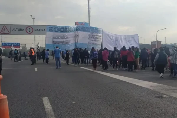 Piden construcción de puente. (Foto: fuente externa)