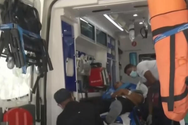 Herido llegando a hospital. Foto: CDN digital. 