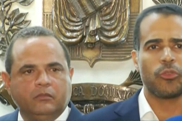 La acusación contra el supuesto sabotaje la presentaron los delegados Tobías Crespo de la FP, José Dantés del PLD y Fernando Pérez Vólquez del PRD. (Foto: Fuente interna) 