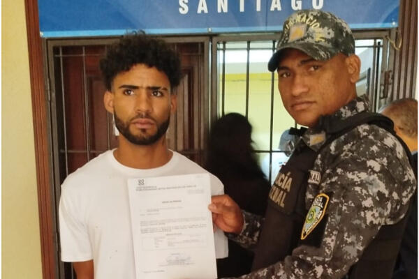 Yeudi Santos,  hombre que vandalizó estatua de Luperón (Foto: fuente externa) 