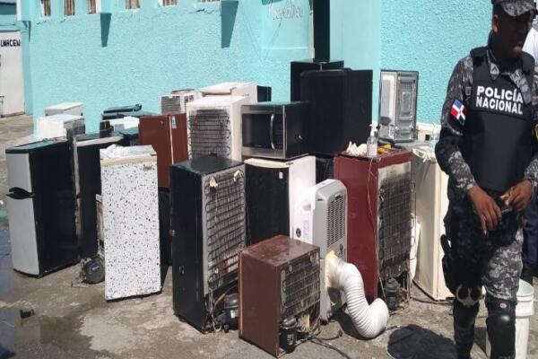 Autoridades afirman lograron sacar de las calles sustancias narcóticas, balanzas, armas de fuego. (Foto: Fuente interna) 