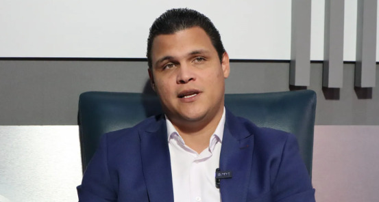 Pascal, tomó la iniciativa de retirar publicidad en apoyo a contrarrestar contaminación visual.