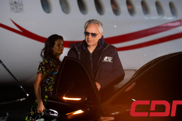 El cantante y músico italiano, Andrea Bocelli, ya se encuentra en suelo dominicano. Foto: CDN Digital