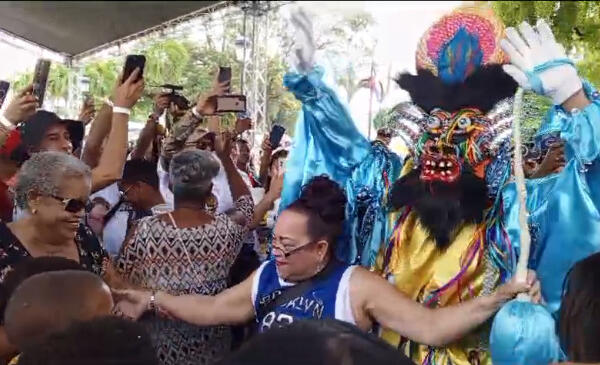 Lleno de colorido inició este domingo el Carnaval Vegano. (Foto: fuente externa)