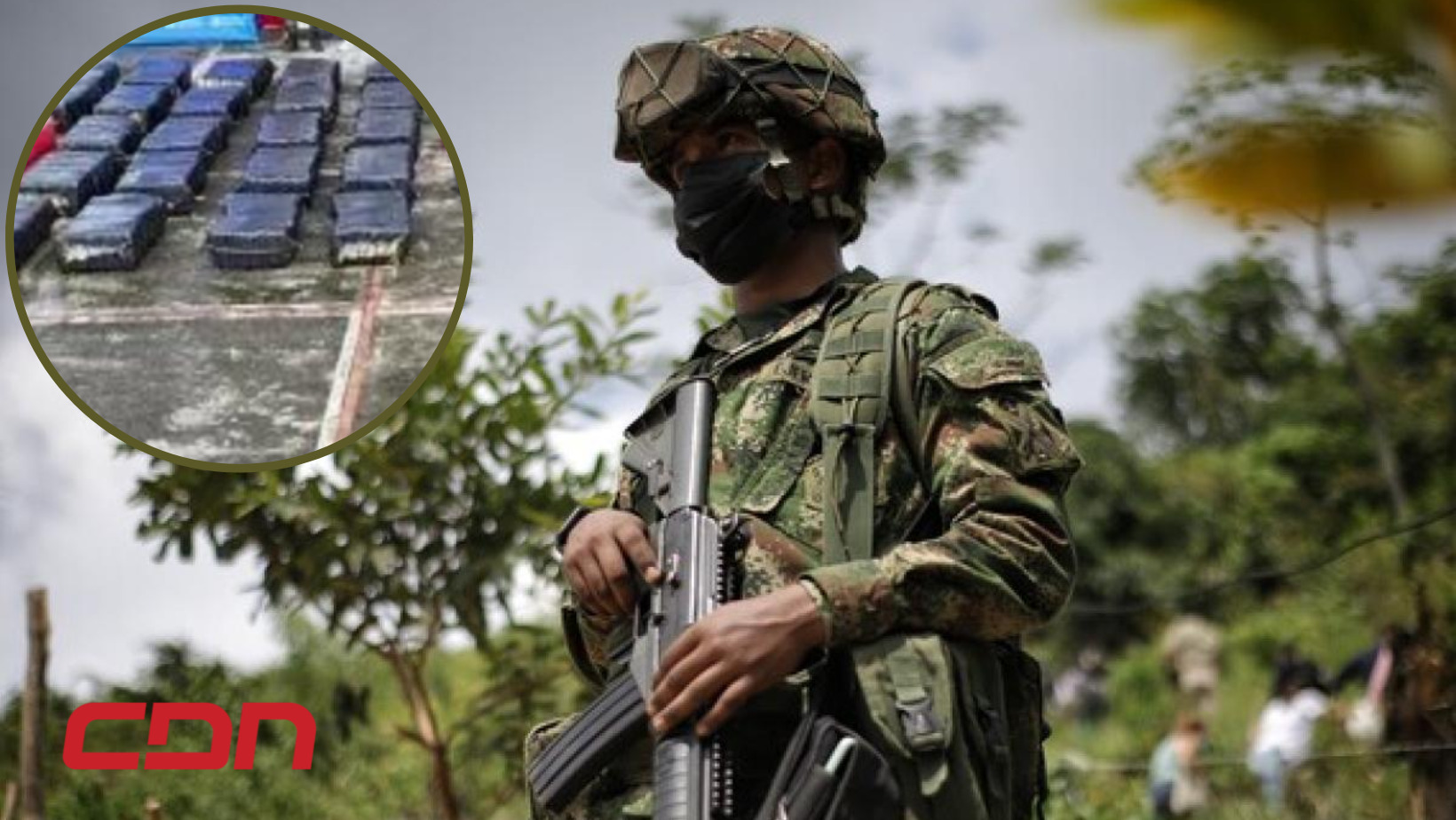 Agentes del Ejército Nacional de Colombia incauta varios paquetes de droga durante operativo. (Foto: CDN Digital)