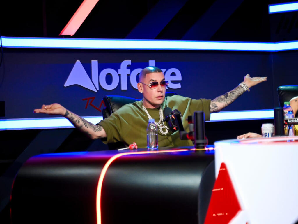 Cosculluela no ve reconciliación con Anuel y critica a Residente