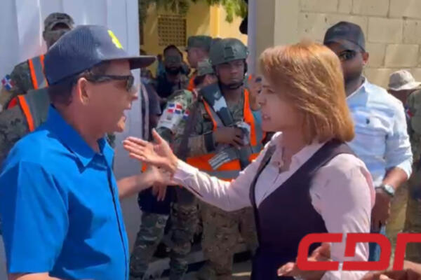 La exsenadora Sonia Mateo y el diputado Darío de Jesús Zapata Estévez. Foto: CDN Digital 
