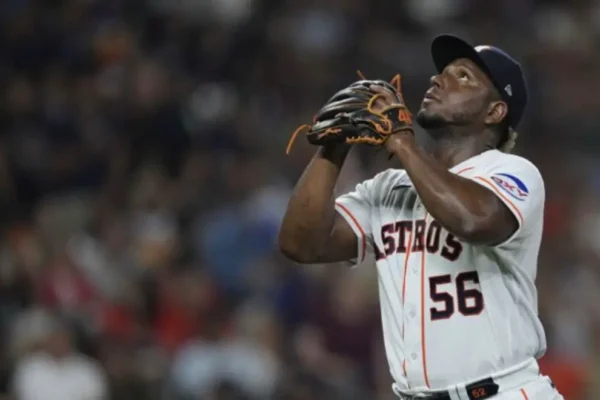 Dominicano abrirá el primer juego de Spring Training por Houston