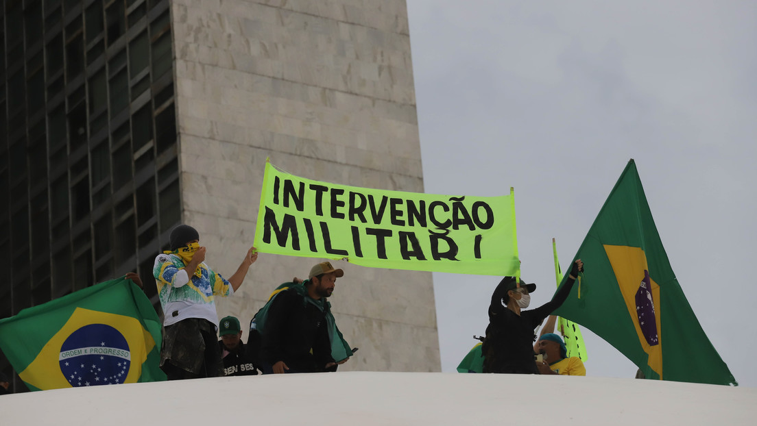 Las autoridades justificaron su detención por la posibilidad de injerencia en las investigaciones y por el hecho de que se encontraba en una misión en Estados Unidos prevista hasta 2025. Foto: Fuente Externa