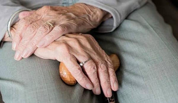 Enfermedad de Parkinson, es un trastorno que afecta sistema nervioso