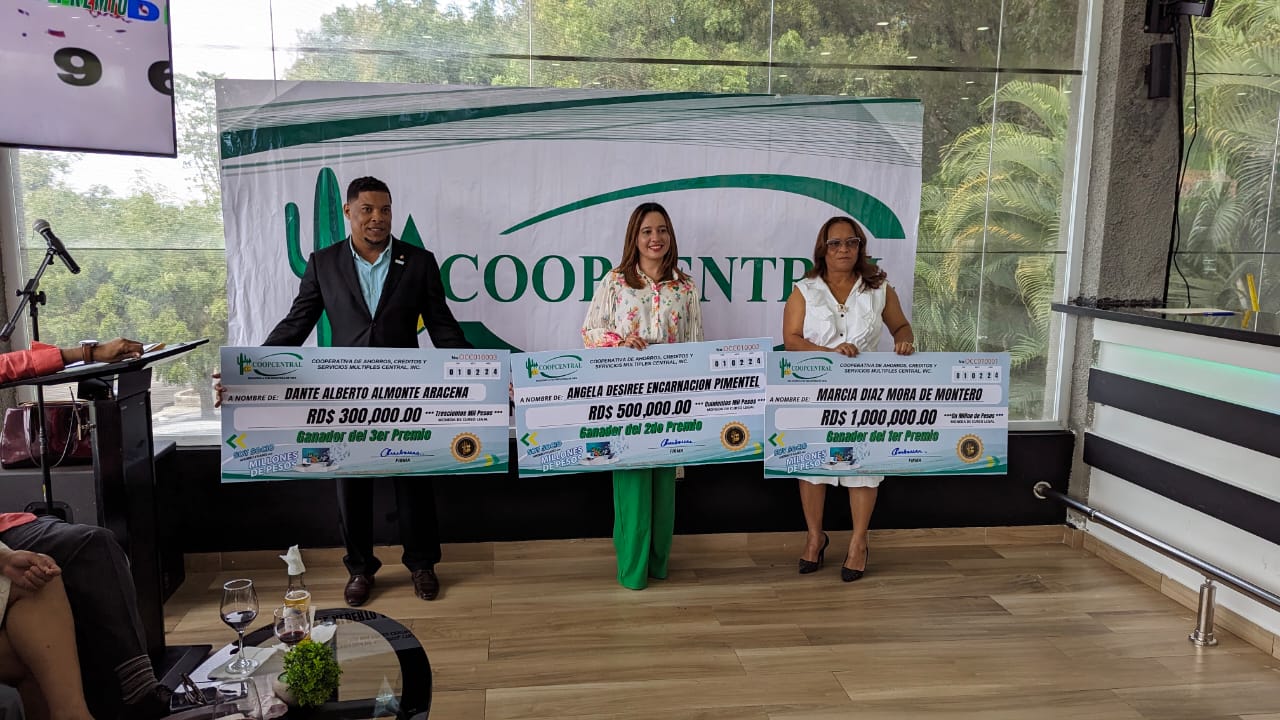 Entregan premios a ganadores del concurso “Soy Socio Ahorro  y Gano en Coopcentral”