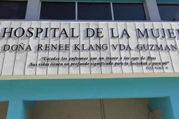 Fachada de la  Maternidad Renée Klang de Guzmán.(Foto: Fuente externa).
