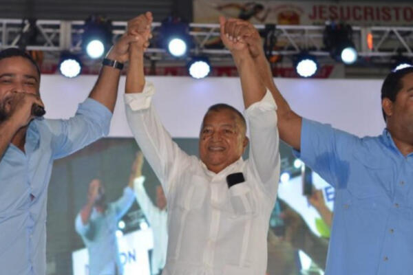 Nelson de la Rosa dice volverá al Ayuntamiento para resolver principales de San Cristóbal. (Foto: Archivo) 
