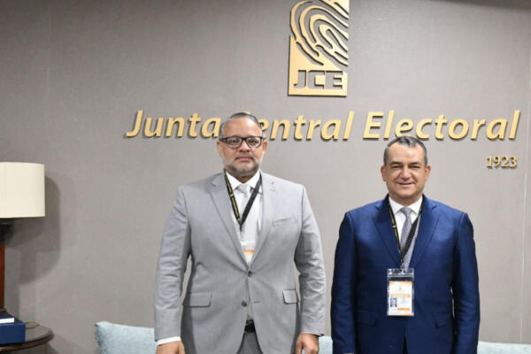 Román Jáquez Liranzo, presidente de la JCE y el titular de la Procuraduría Especializada contra Crímenes y Delitos Electorales, Iván Féliz Vargas. Foto: fuente externa . 